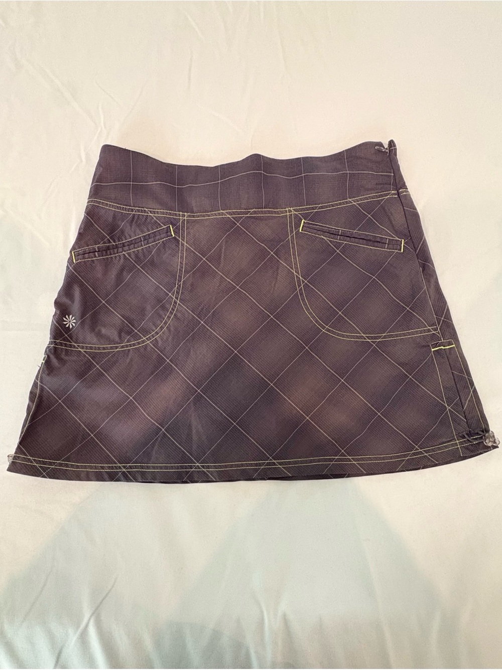 Athleta Skort Size 6 Plaid Gray Black Active Tennis Golf Built-In Shorts